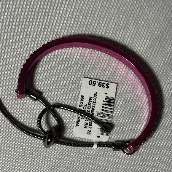 New with tags, womens rhinestone bracelet, #C767 - Picture 2 of 4